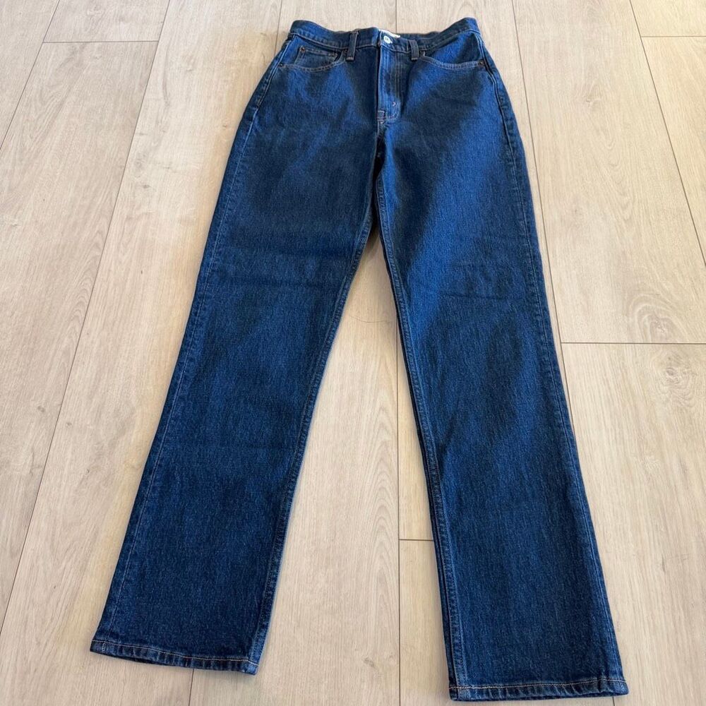 Abercrombie & Fitch ultra high rise 90s straight women’s jeans size 28long